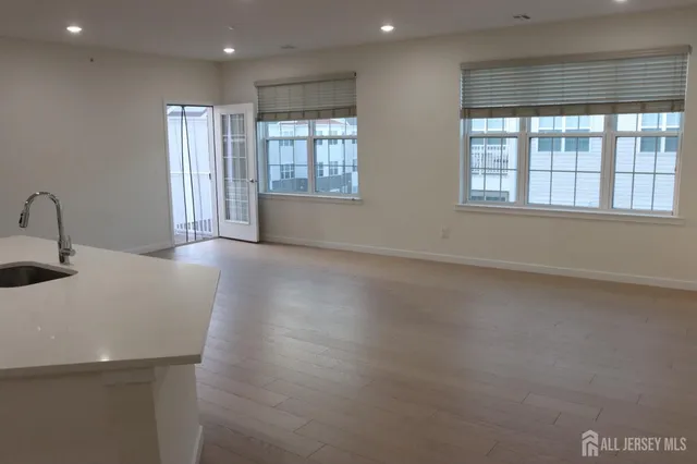 $3,400 | 243 Lohan Drive, Piscataway, NJ 08854