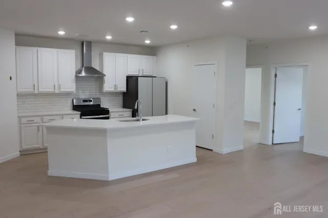 $3,400 | 243 Lohan Drive, Piscataway, NJ 08854