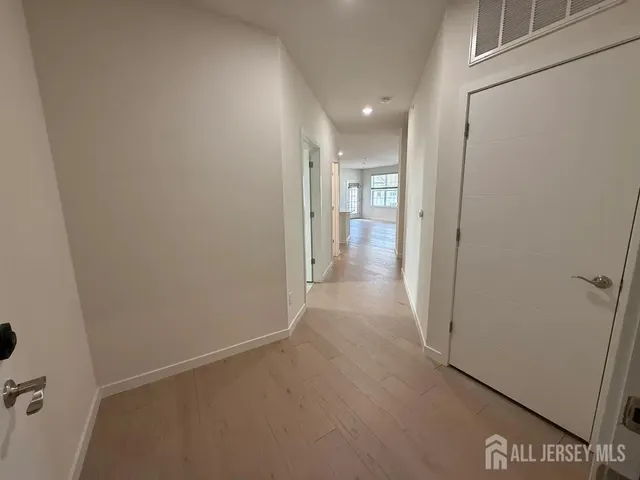 $3,400 | 243 Lohan Drive, Piscataway, NJ 08854