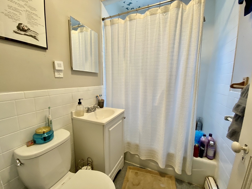 27 Hurd Road, Unit 6 Brookline, MA 02445 - Photo 6 of 22