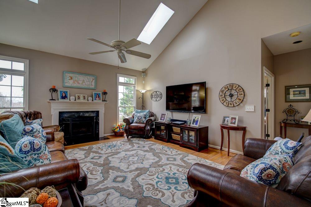 224 West Poplar Ridge Drive Duncan, SC 29334 - Photo 3 of 32 Gallery Image 3