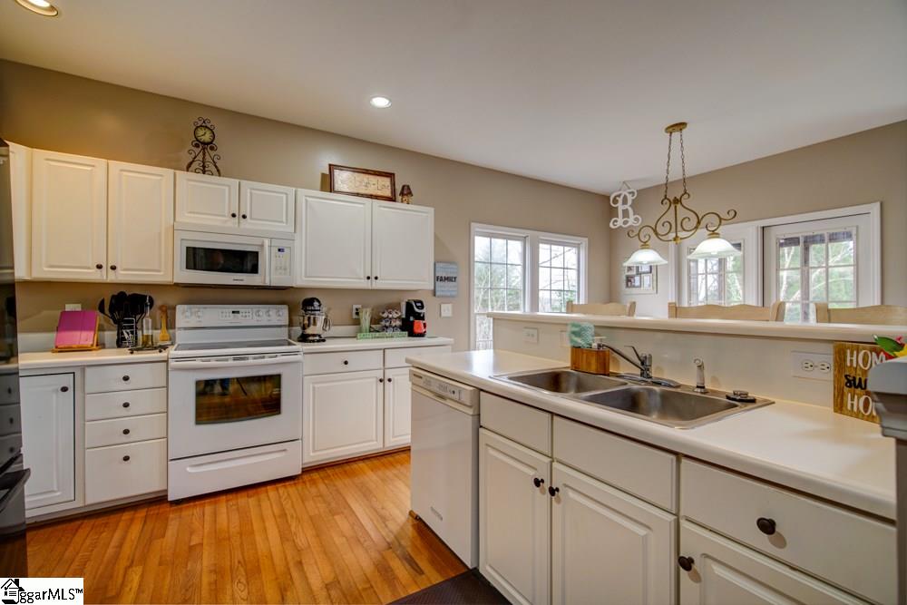 224 West Poplar Ridge Drive Duncan, SC 29334 - Photo 5 of 32 Gallery Image 5