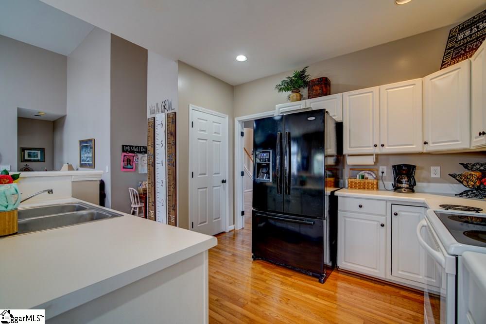 224 West Poplar Ridge Drive Duncan, SC 29334 - Photo 6 of 32 Gallery Image 6
