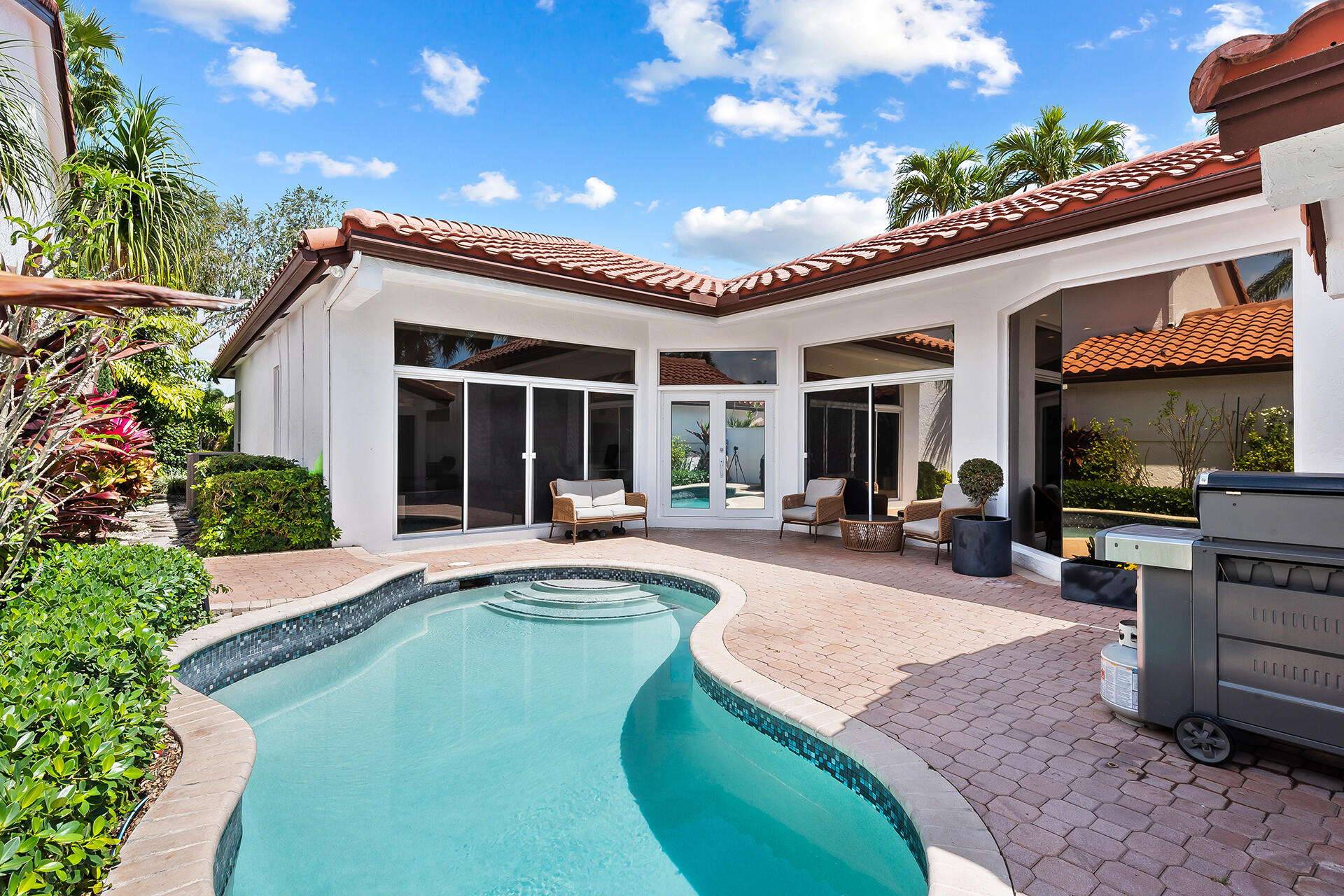 23085 Via Stel Boca Raton, FL 33433 - Photo 4 of 33 Courtyard