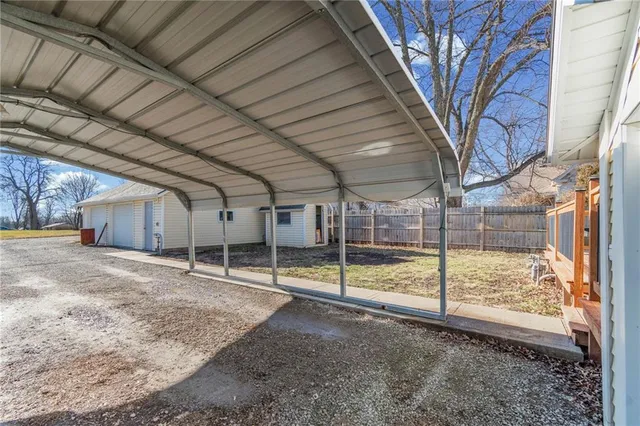 $235,000 | 612 East 5th Street, Cameron, MO 64429