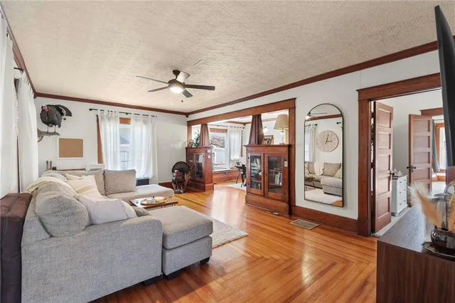 $235,000 | 612 East 5th Street, Cameron, MO 64429