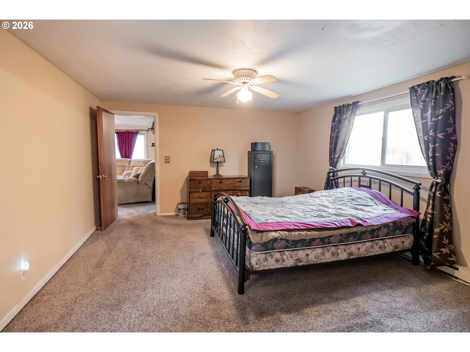 1000 N Street Springfield, OR 97477 - Photo 13 of 32 Primary Bedroom