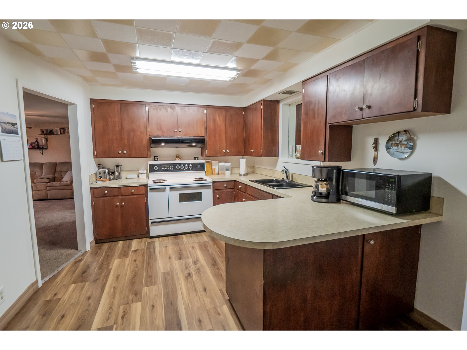 1000 N Street Springfield, OR 97477 - Photo 6 of 32