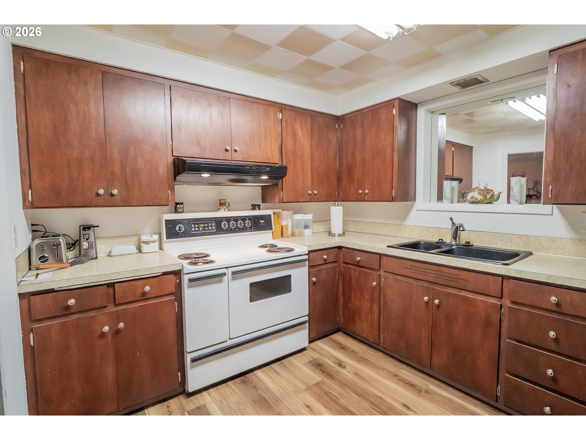 1000 N Street Springfield, OR 97477 - Photo 7 of 32