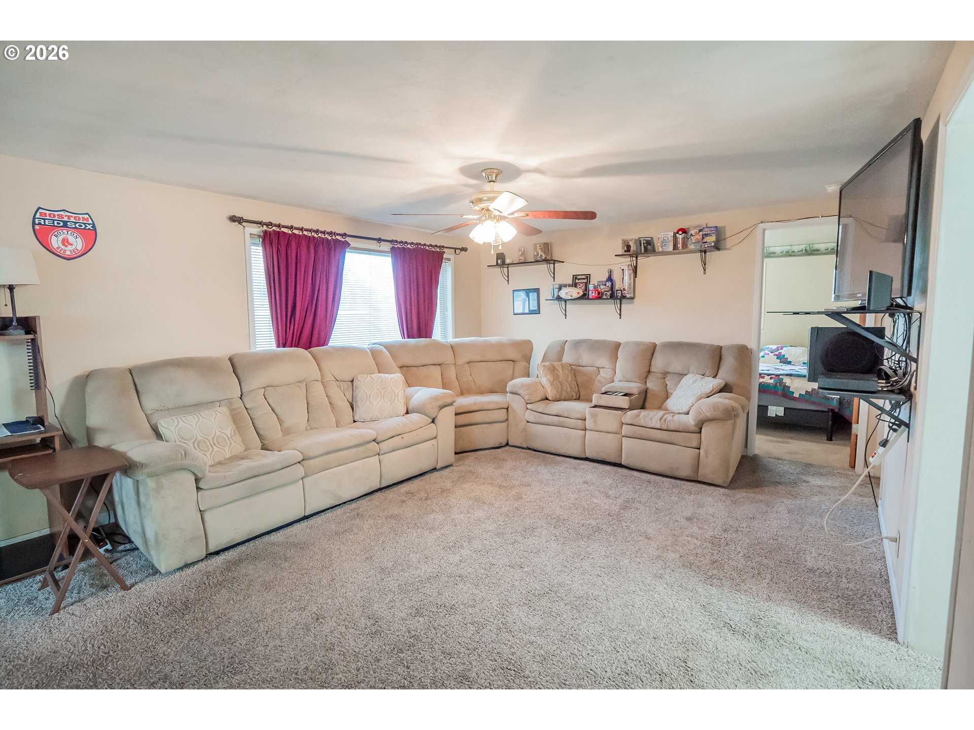 1000 N Street Springfield, OR 97477 - Photo 9 of 32 Living Room/Dining Room