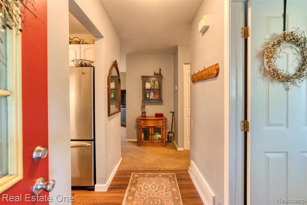 23374 Tuck Road Farmington Hills, MI 48336 - Photo 4 of 26