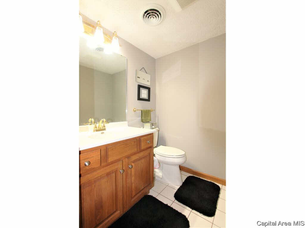 3183 Otter Lane Springfield, IL 62712 - Photo 14 of 26 Gallery Image 14