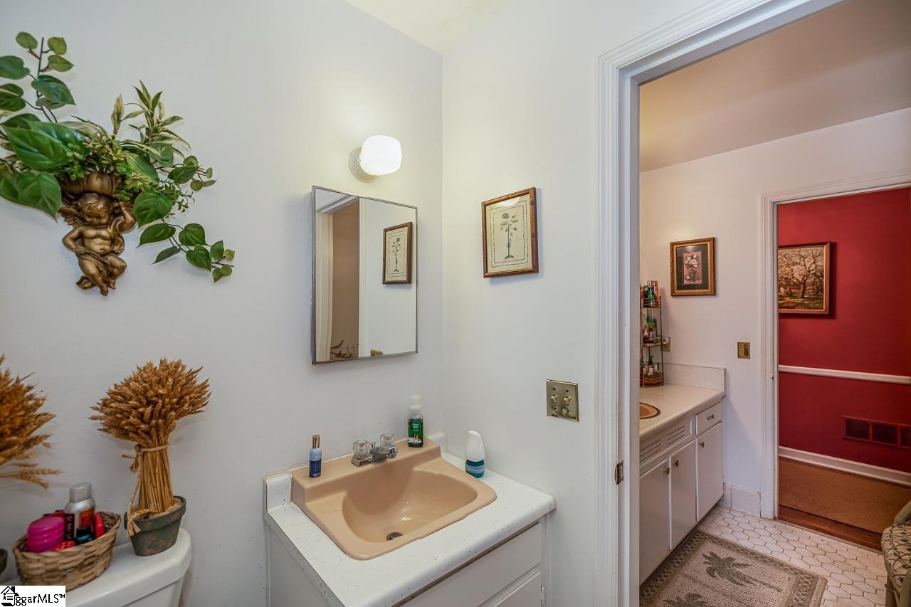 217 Covington Road Greenville, SC 29617 - Photo 26 of 35 Gallery Image 26