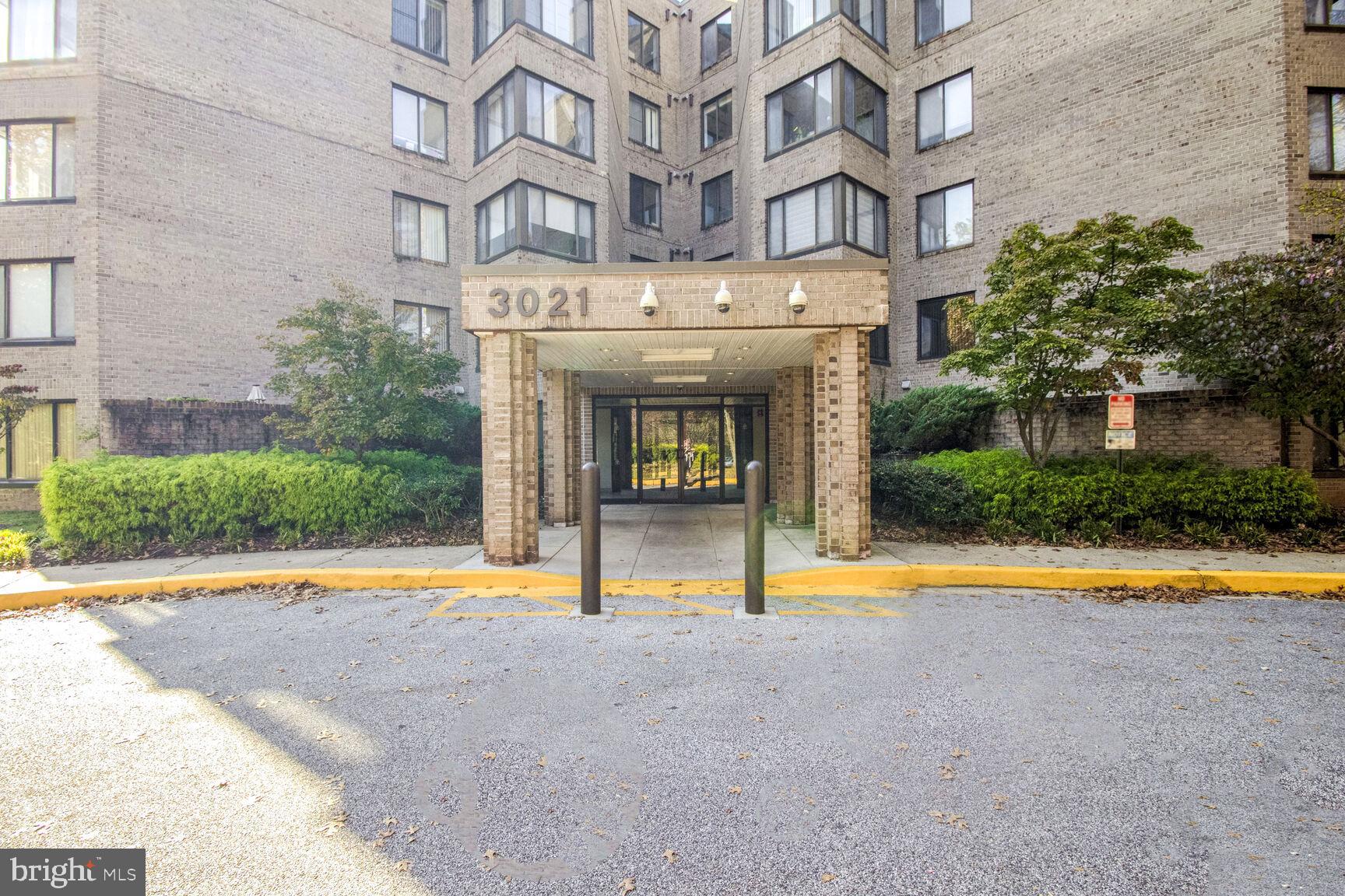 3021 Fallstaff Road, Unit 503B Baltimore, MD 21209 - Photo 3 of 22 Gallery Image 3