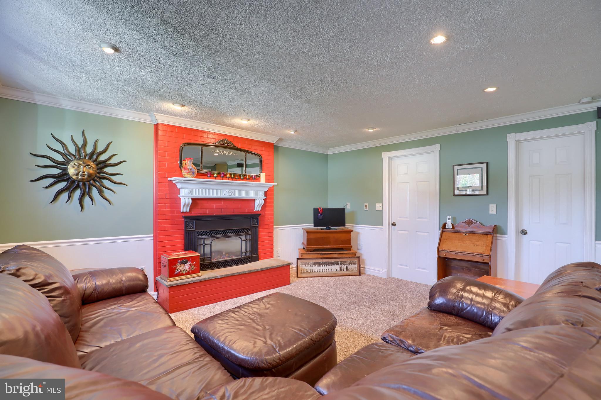 1113 Devonshire Road Lancaster, PA 17601 - Photo 18 of 34