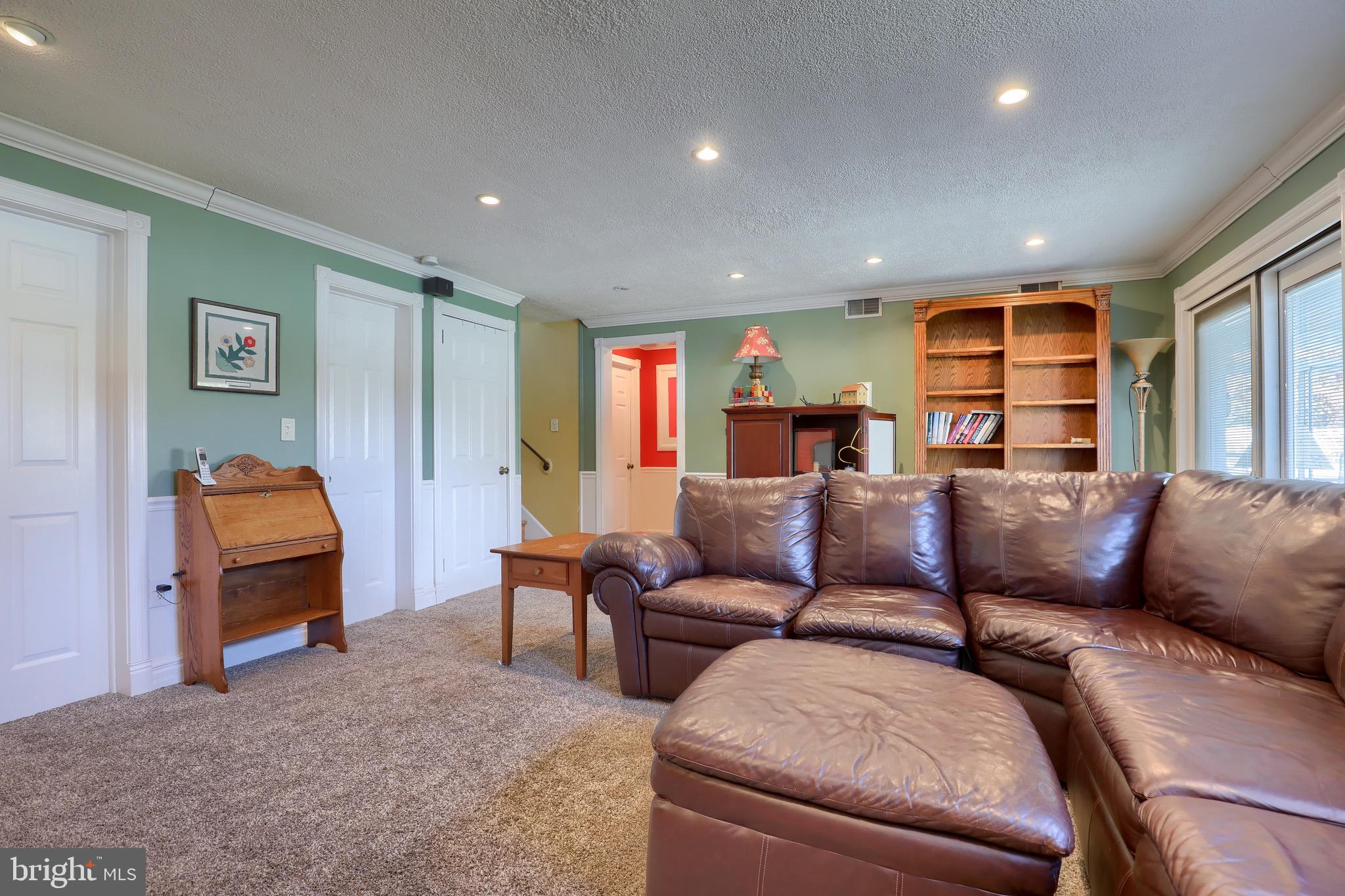 1113 Devonshire Road Lancaster, PA 17601 - Photo 22 of 34