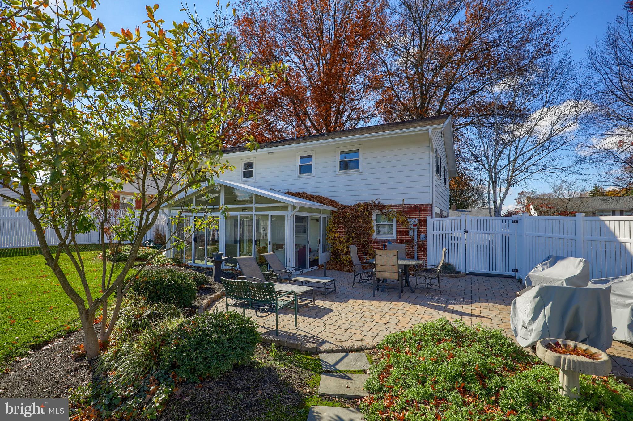 1113 Devonshire Road Lancaster, PA 17601 - Photo 5 of 34