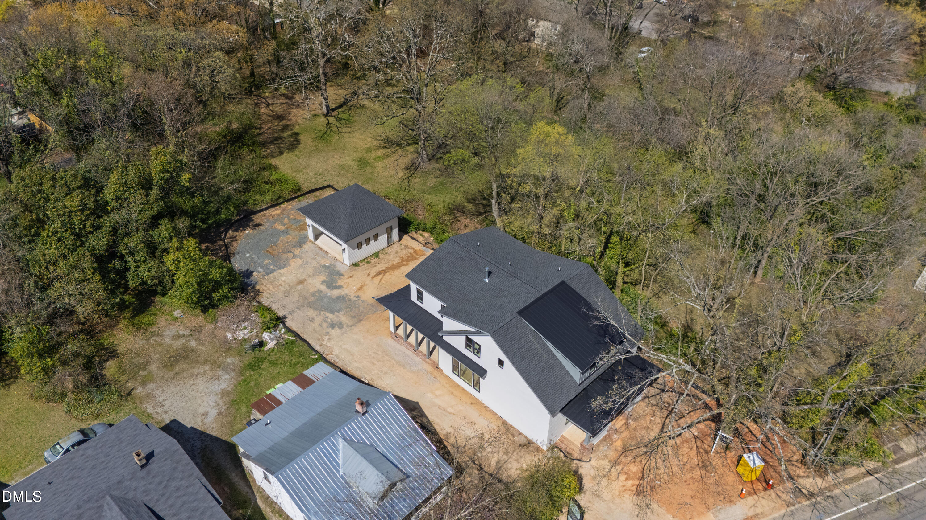 909 Oberlin Road Raleigh, NC 27605 - Photo 56 of 59 an aerial view of a house with a yard