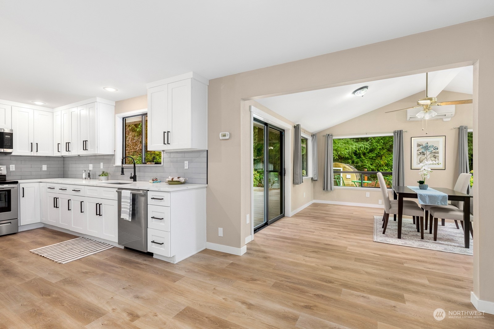 13640 197th Avenue Southeast Renton, WA 98059 - Photo 13 of 34 Gallery Image 13