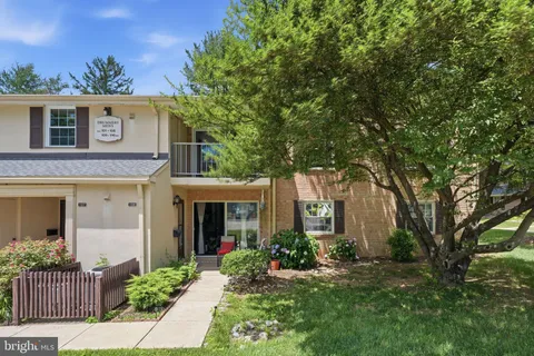 $325,000 | 107 Old Forge Crossing, Unit 107, Devon, PA 19333