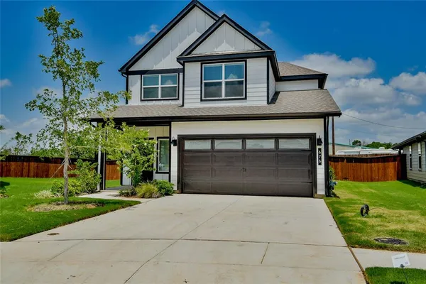 $339,000 | 676 Capstone Circle, Granbury, TX 76048