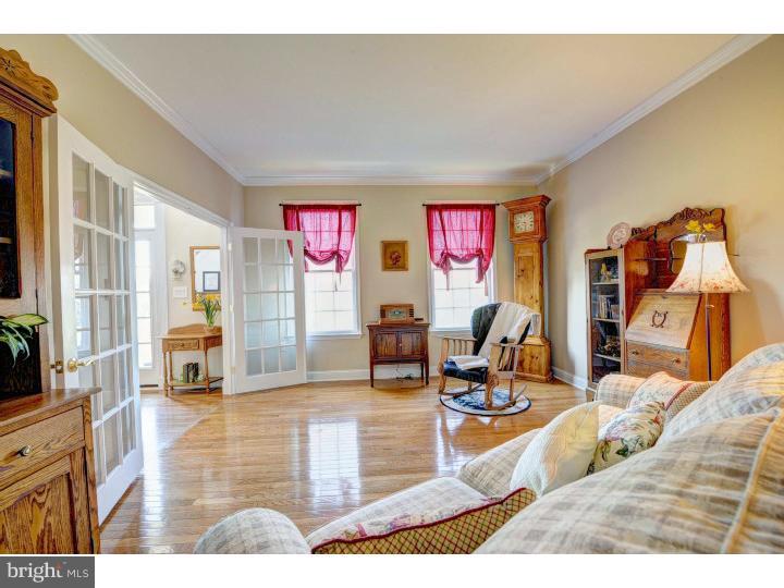 15 Victoria Court Cream Ridge, NJ 08514 - Photo 13 of 25 Living Room