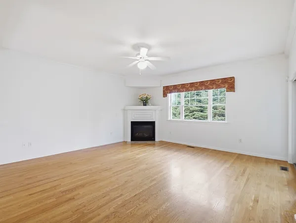 $699,000 | 7 Tideswell Lane, Unit 7, Worcester, MA 01609