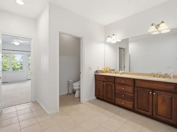 $699,000 | 7 Tideswell Lane, Unit 7, Worcester, MA 01609