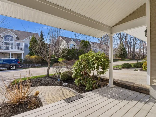 $699,000 | 7 Tideswell Lane, Unit 7, Worcester, MA 01609