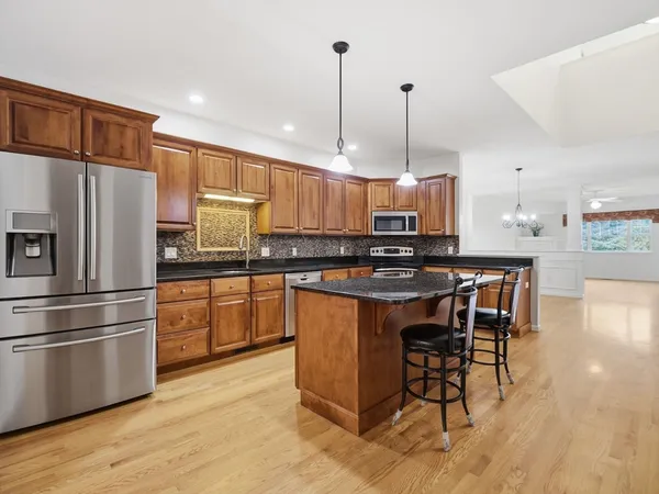 $699,000 | 7 Tideswell Lane, Unit 7, Worcester, MA 01609