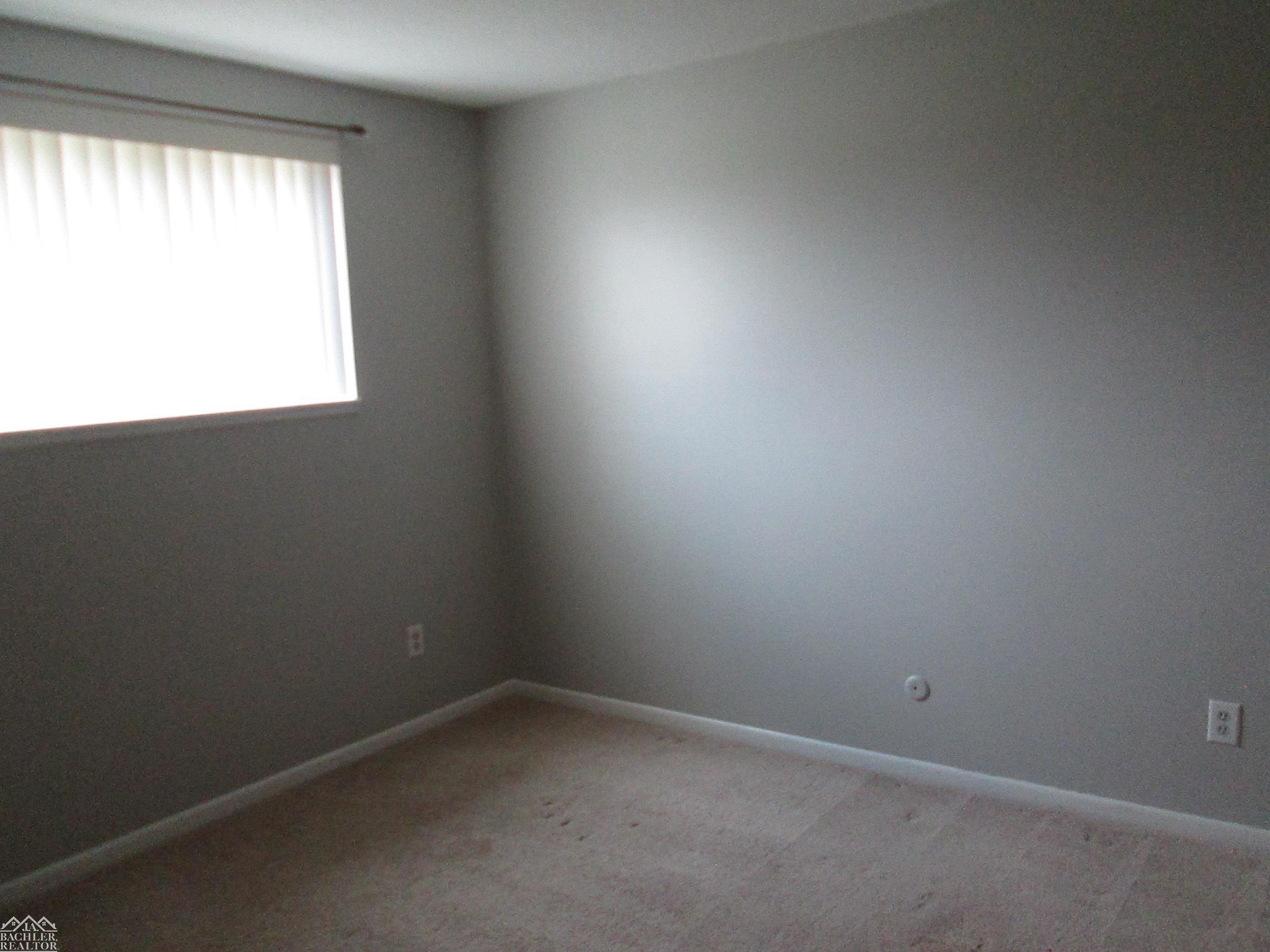 1637 South Riverside Avenue St. Clair, MI 48079 - Photo 8 of 11