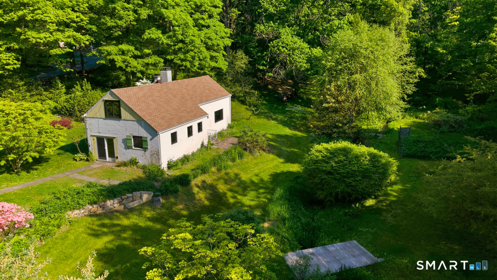 15 Old Mailcoach Road Redding, CT 06896 - Photo 1 of 36