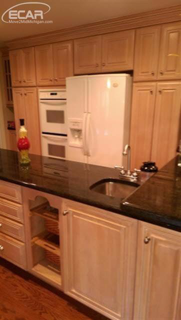 6621 Kings Pointe Road Grand Blanc, MI 48439 - Photo 7 of 24 20440367-6.JPG