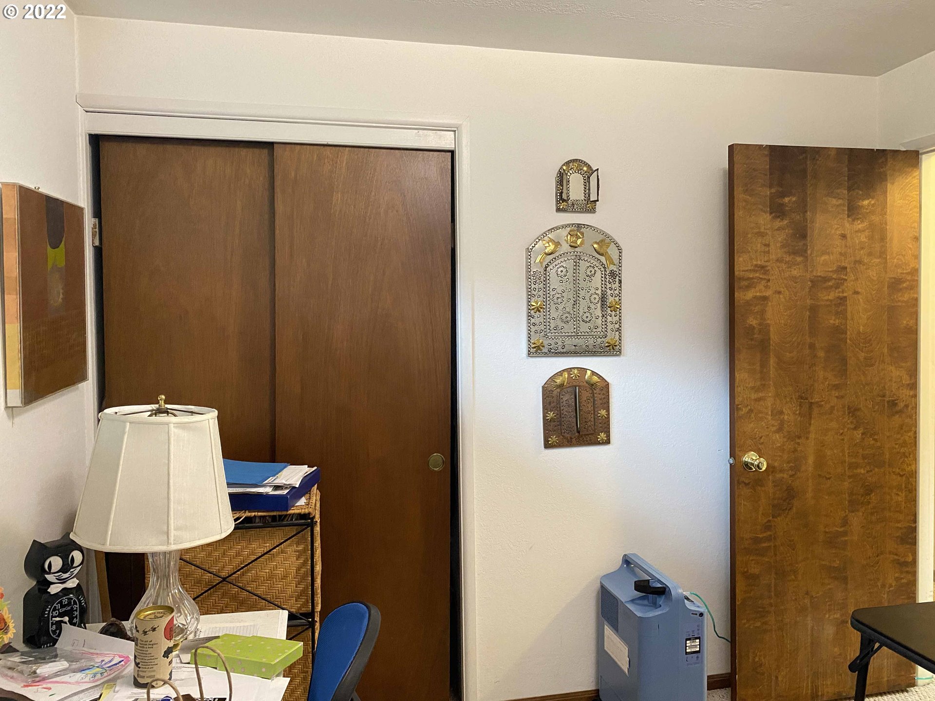 2222 11th Street Florence, OR 97439 - Photo 16 of 32 a bathroom with a sink toilet and mirror
