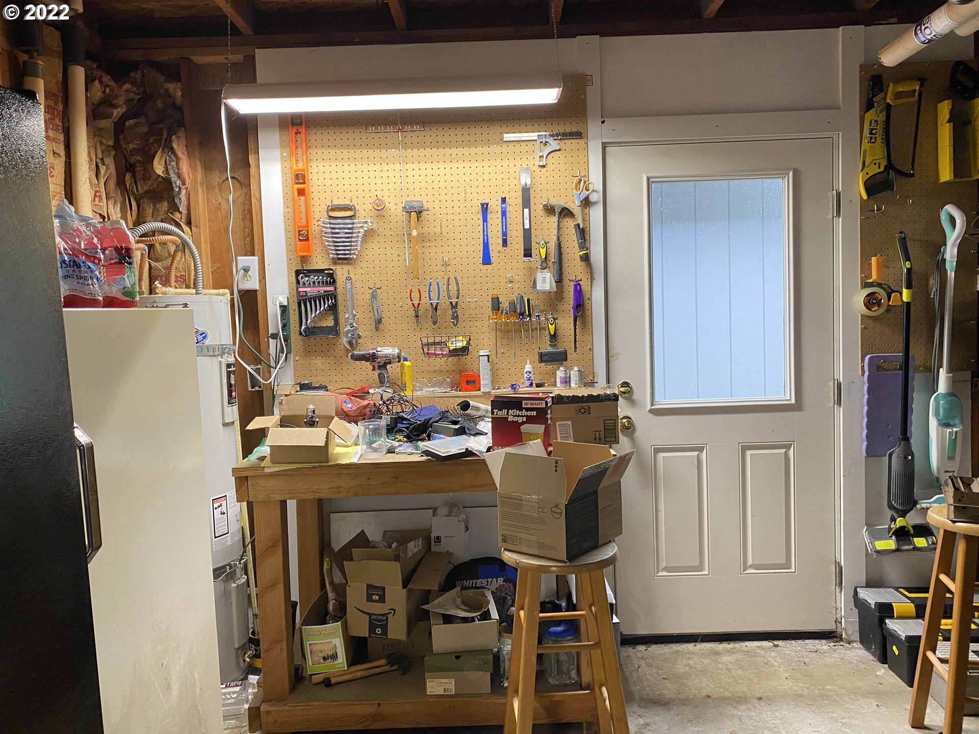 2222 11th Street Florence, OR 97439 - Photo 31 of 32 a view of a kitchen with appliances and cabinets