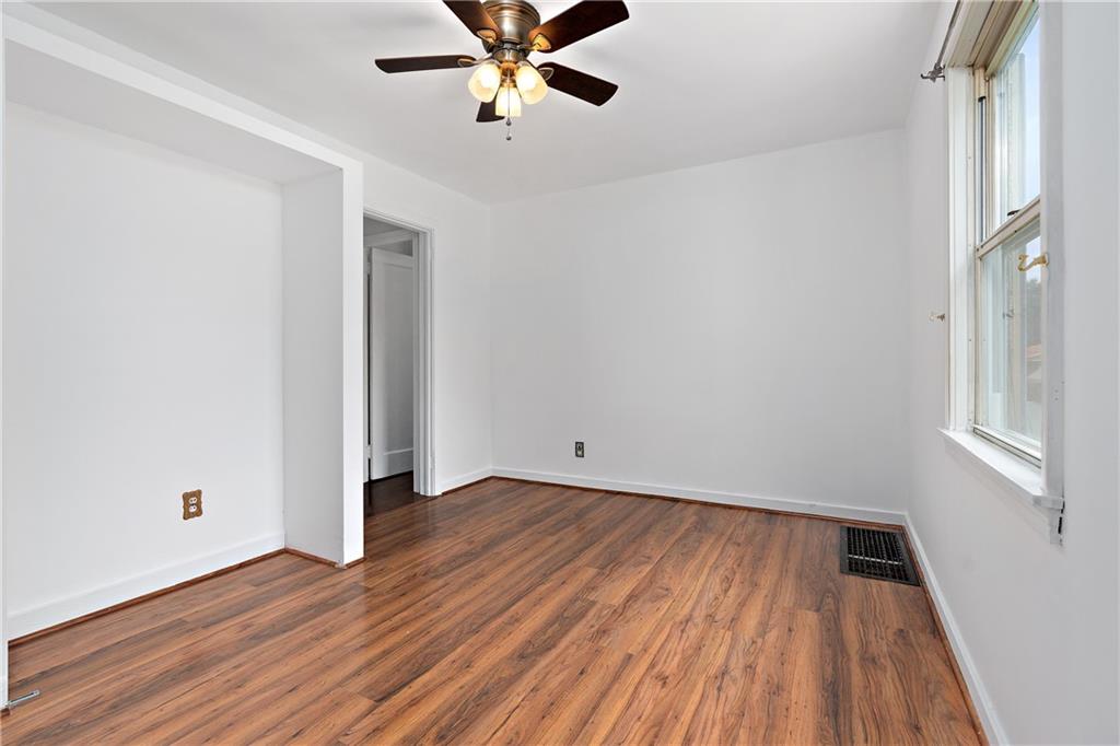 449 Glade Mills Road Valencia, PA 16059 - Photo 13 of 25 Gallery Image 13