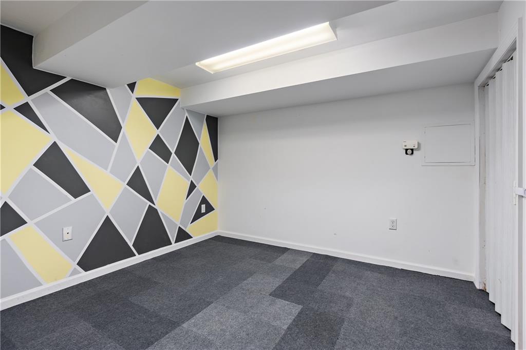 449 Glade Mills Road Valencia, PA 16059 - Photo 18 of 25 Gallery Image 18