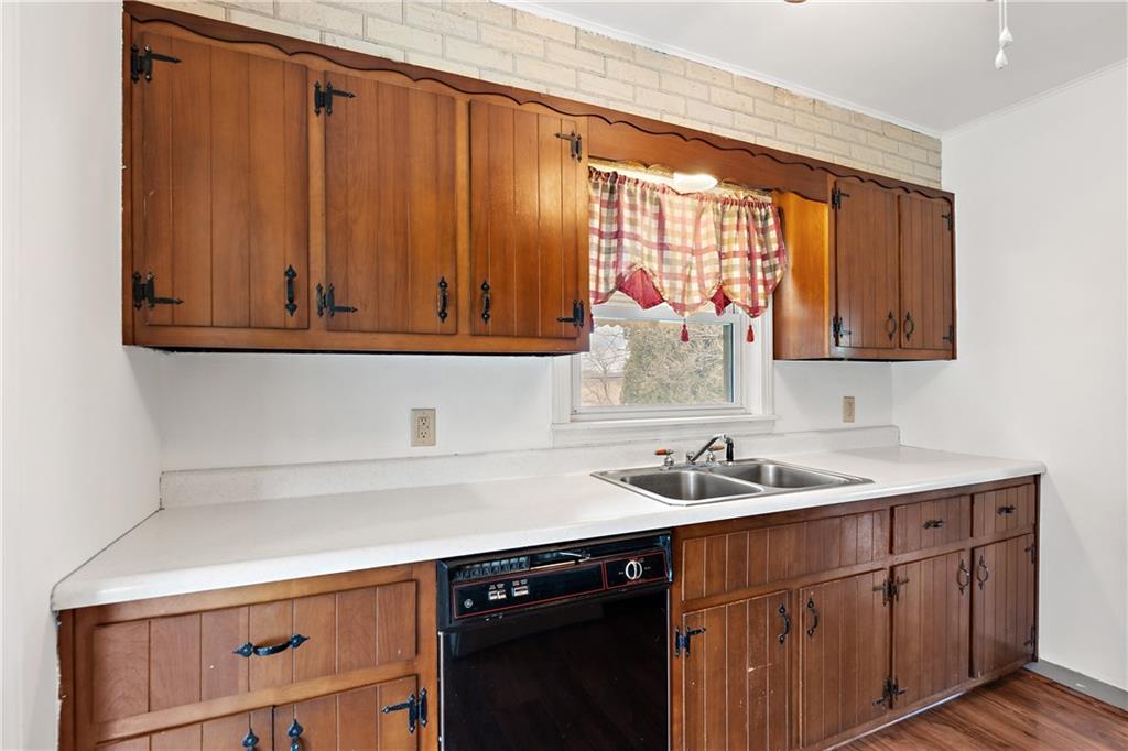 449 Glade Mills Road Valencia, PA 16059 - Photo 6 of 25 Gallery Image 6