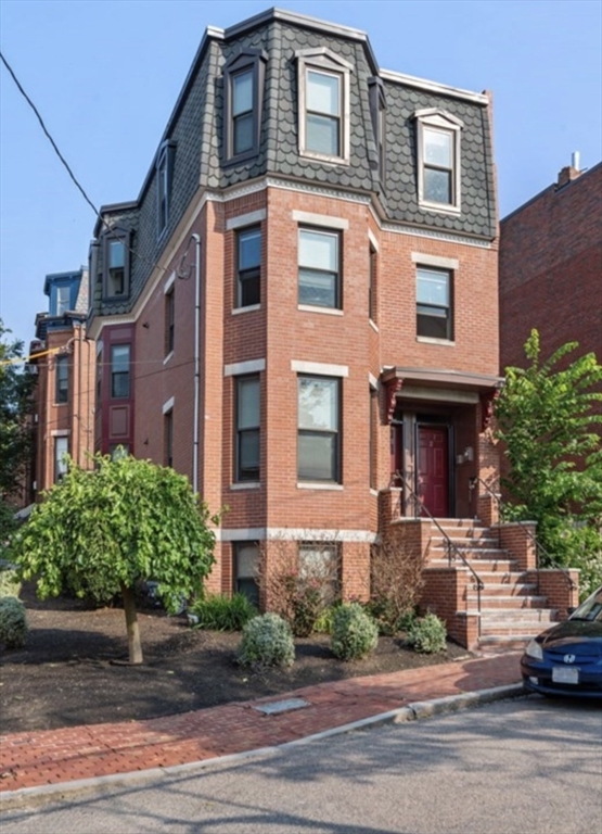 85 Fort Avenue, Unit 1 Boston, MA 02119 - Photo 17 of 20
