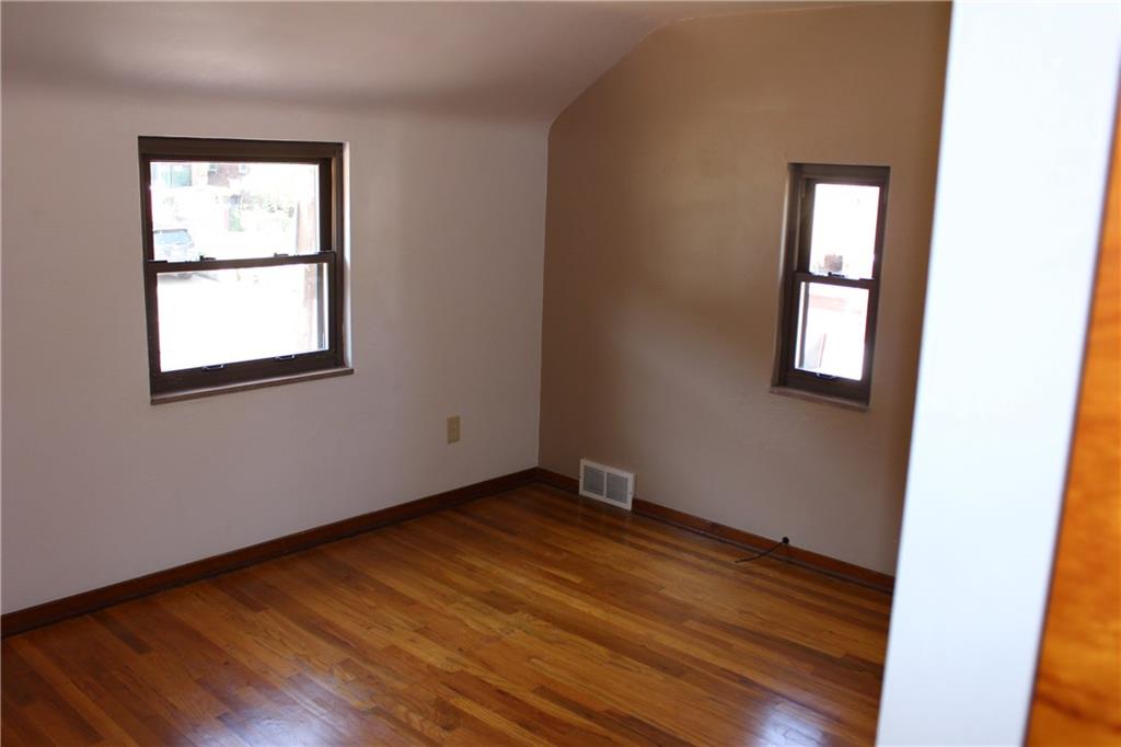 1216 Pine Hollow Road McKees Rocks, PA 15136 - Photo 14 of 25 Master Bedroom without Furnishings.