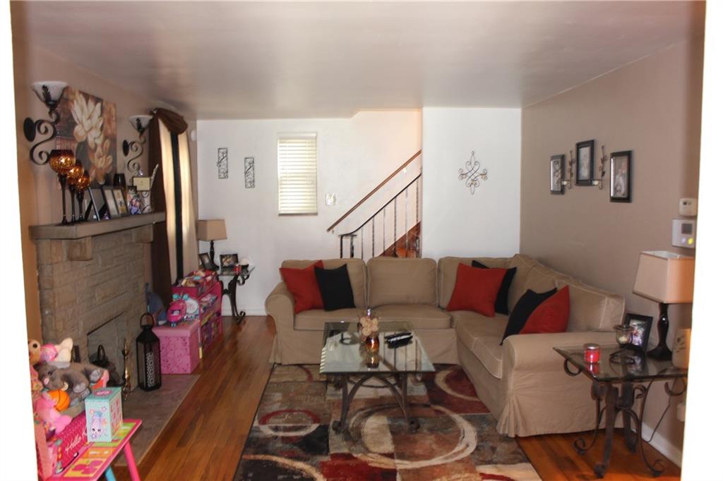 1216 Pine Hollow Road McKees Rocks, PA 15136 - Photo 3 of 25 Living Room with Furnishings.