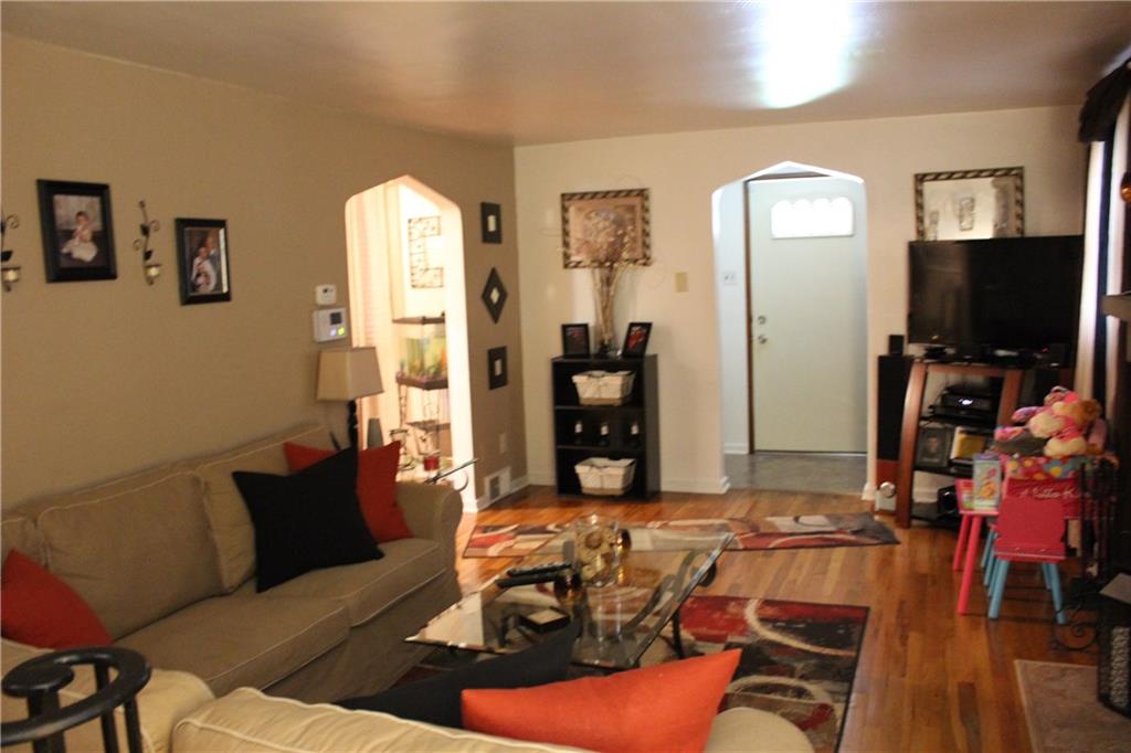 1216 Pine Hollow Road McKees Rocks, PA 15136 - Photo 5 of 25 Living Room with Furnishings.