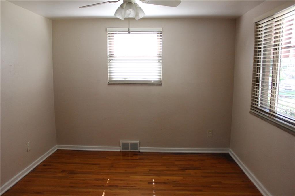 1216 Pine Hollow Road McKees Rocks, PA 15136 - Photo 8 of 25 Dining Room with Furnishings. Paint has been Touched Up.