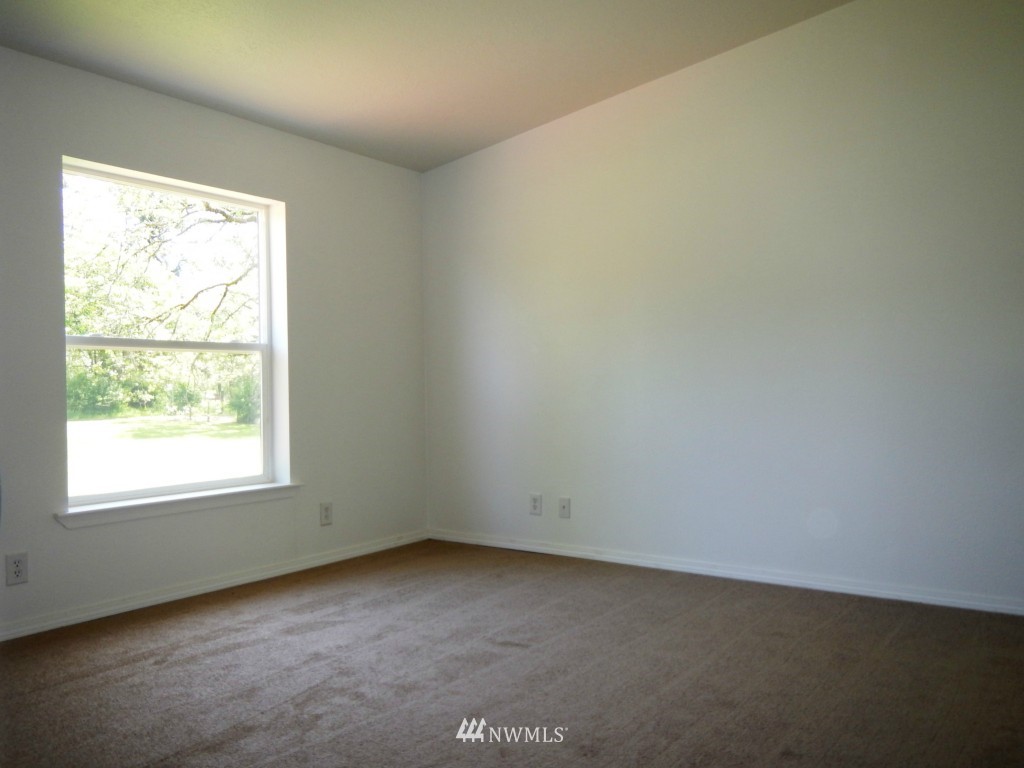 18801 Hilt Street Southwest Rochester, WA 98579 - Photo 13 of 23