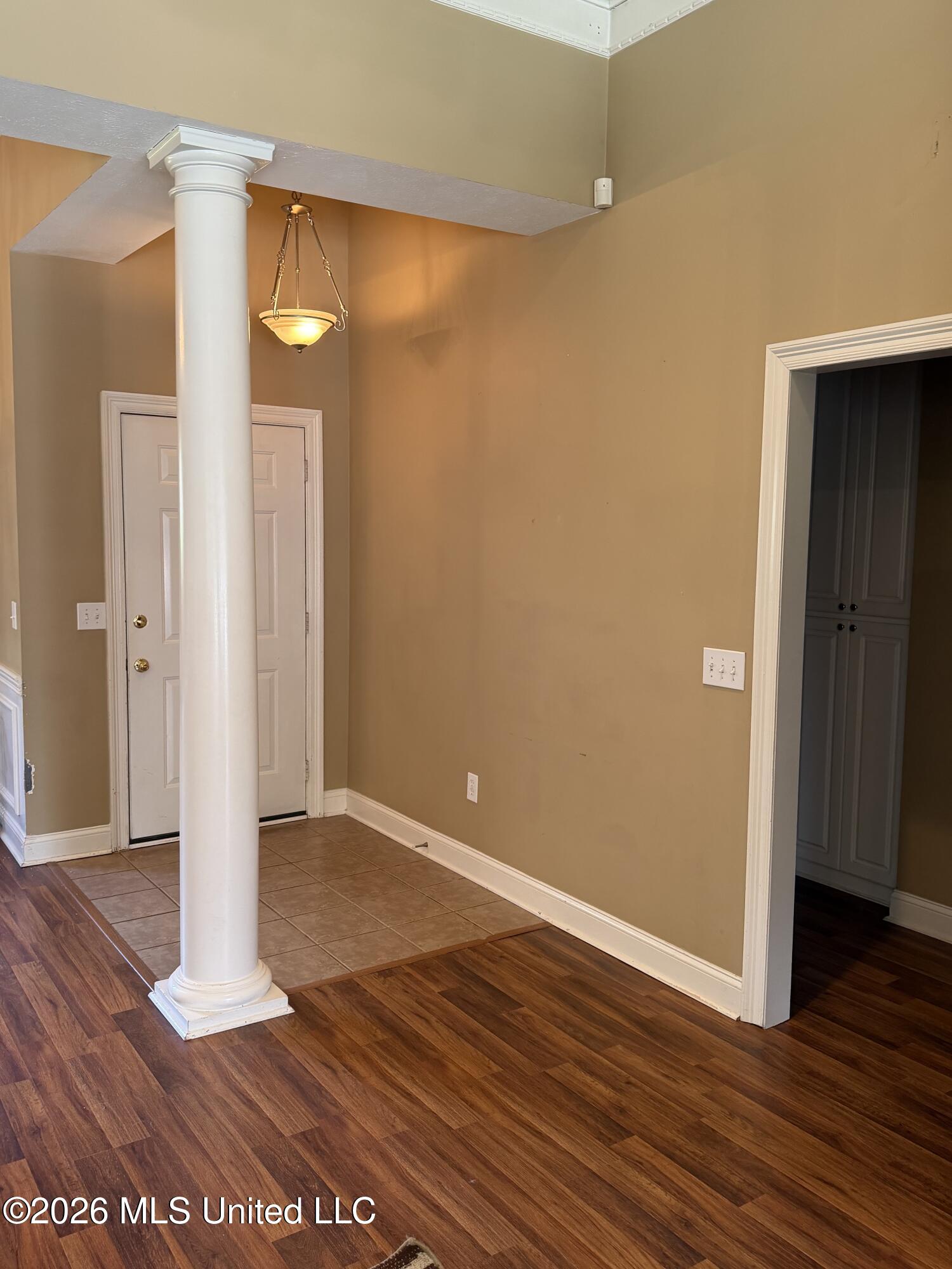 229 Camelot Way Brandon, MS 39047 - Photo 4 of 25 Front Entry