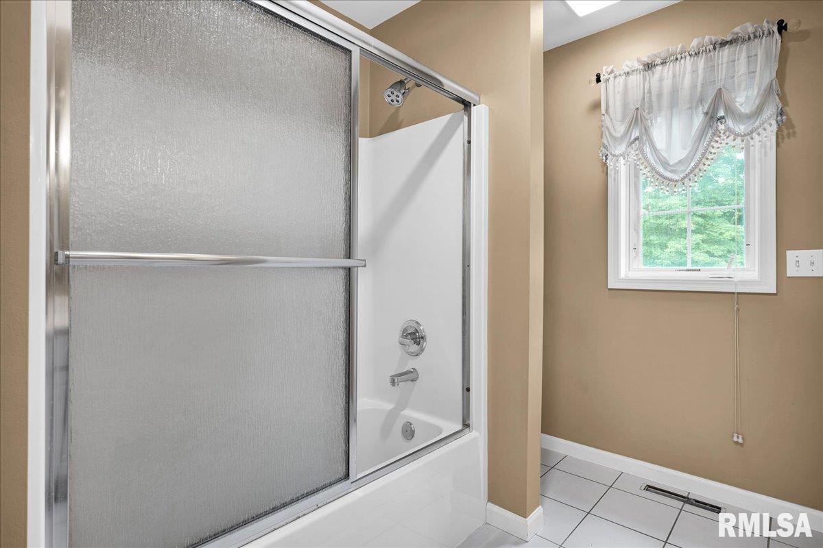 1729 Oak Ridge Washington, IL 61571 - Photo 25 of 62 Gallery Image 25