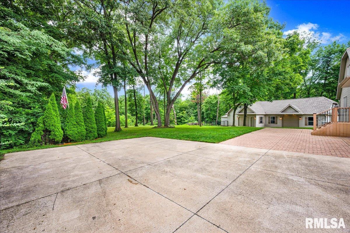 1729 Oak Ridge Washington, IL 61571 - Photo 40 of 62 Gallery Image 40