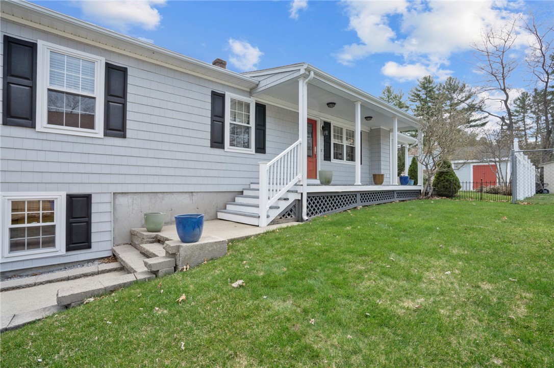 342 Lake Drive Glocester, RI 02814 - Photo 3 of 30