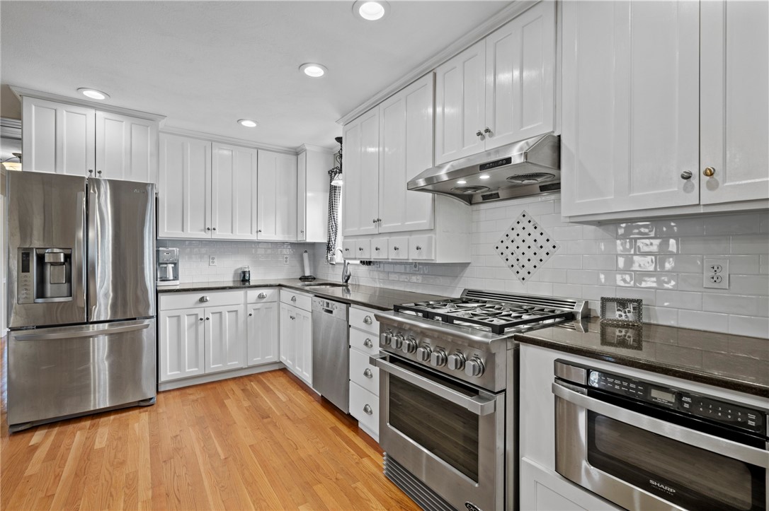 342 Lake Drive Glocester, RI 02814 - Photo 8 of 30