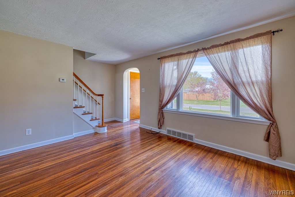 55 Darwin Drive Lancaster, NY 14043 - Photo 13 of 32